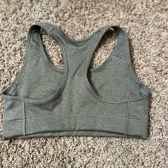Nike Dri Fit Gray Sports Bra Sz XS - Picture 7 of 7